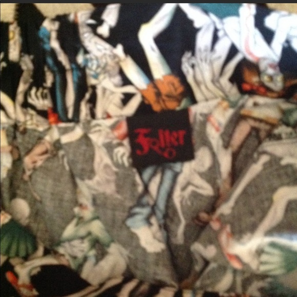 ModCloth Folter Zombie🧟♀️ Print Skirt NWOT 3X - Picture 3 of 4